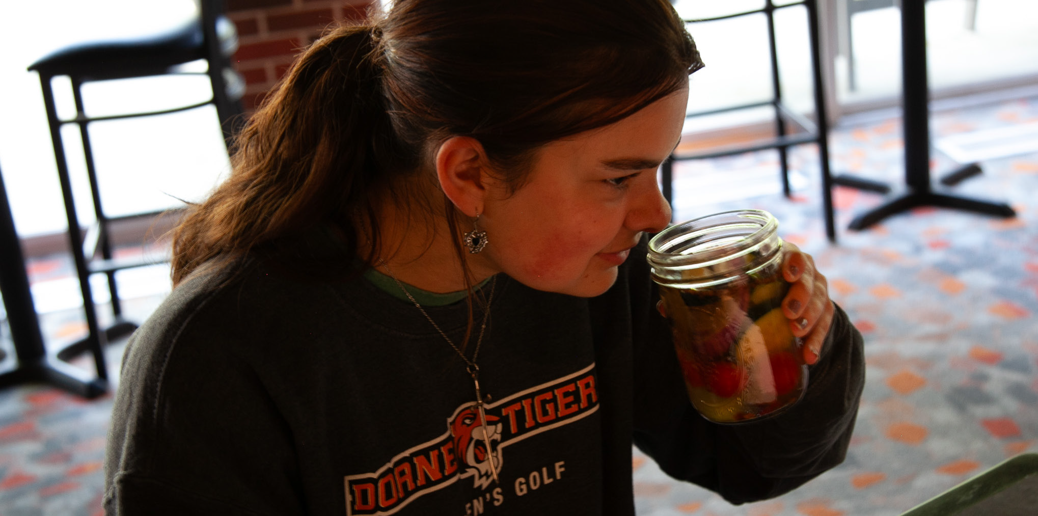 Students make pickled vegetables for Coffeeshop Series