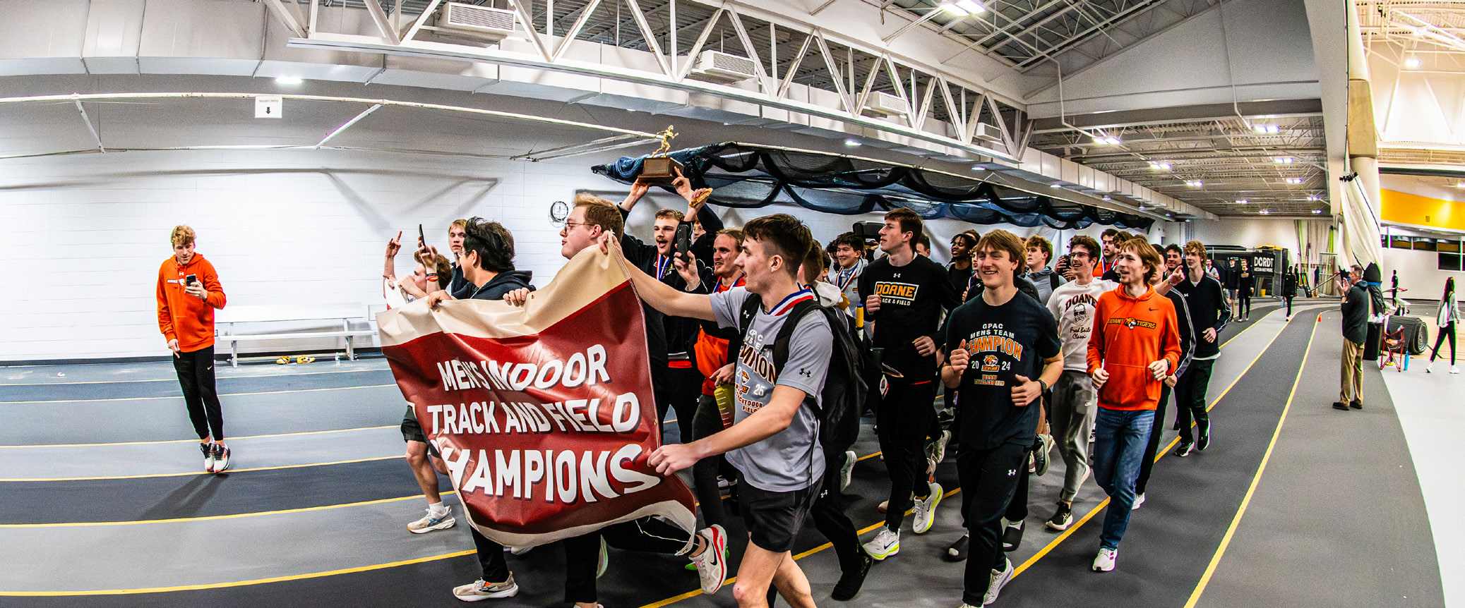 Men’s Track wins GPAC championship